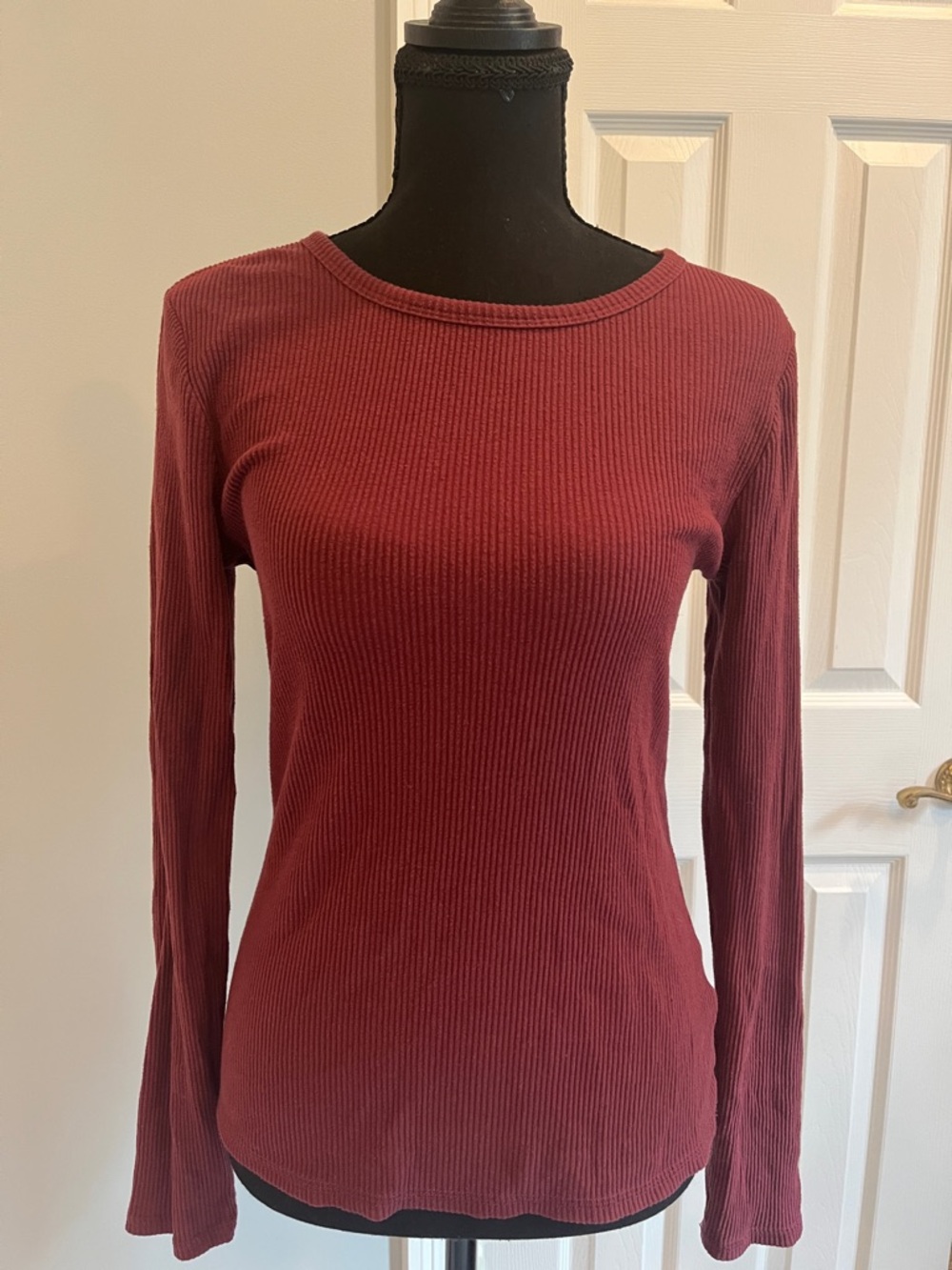Women's Ribbed Long-Sleeve Top - Burgundy